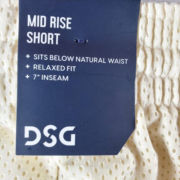 DSG Women's 2XL Mid Rise Mesh‎ Relaxed Fit Shorts Light Sand Beige 7" Inseam New - Picture 3 of 6